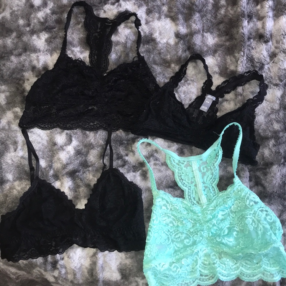 Bundle of 4 bralettes!